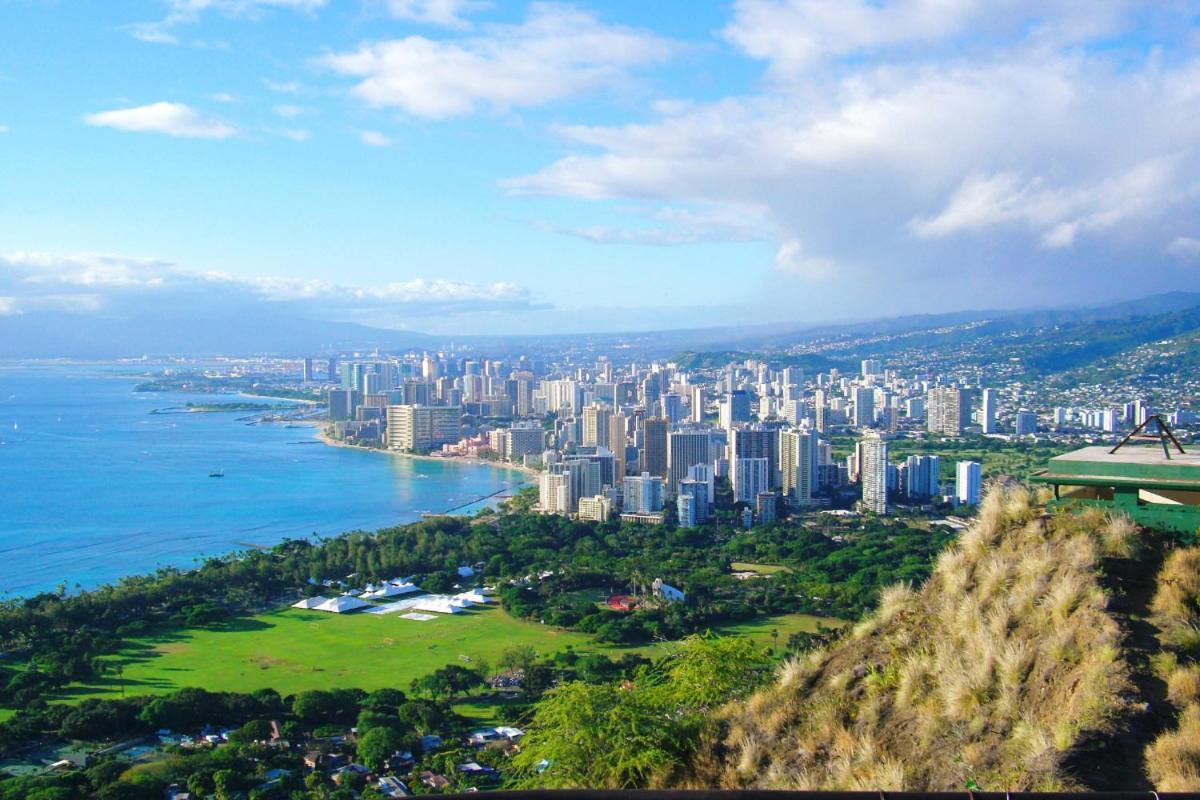 Ocean & Diamond Head Views - Near Beach - Parking! Гонолулу Экстерьер фото